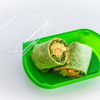 hummus veggie wrap (v)